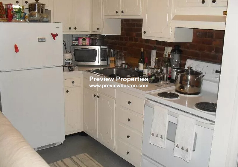 66 South Huntington Ave, Jamaica Plain