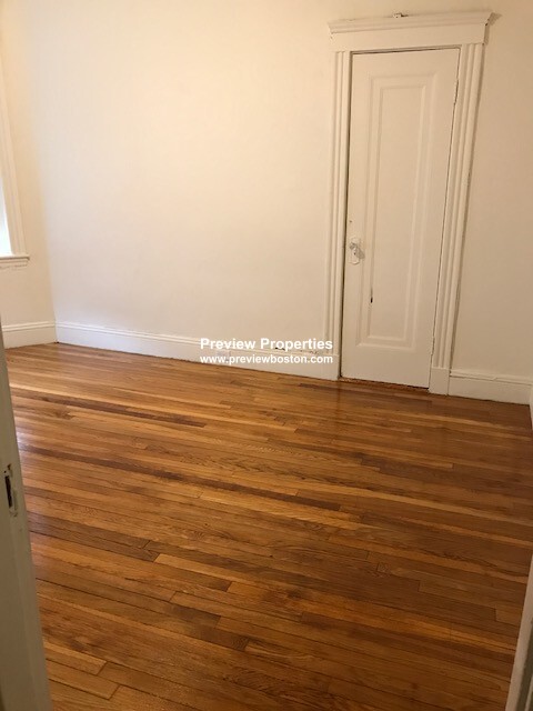 1185 Boylston St, Fenway