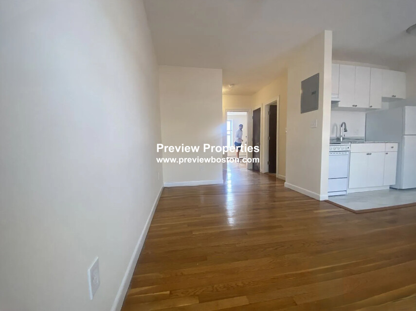 176 North Beacon St, Brighton