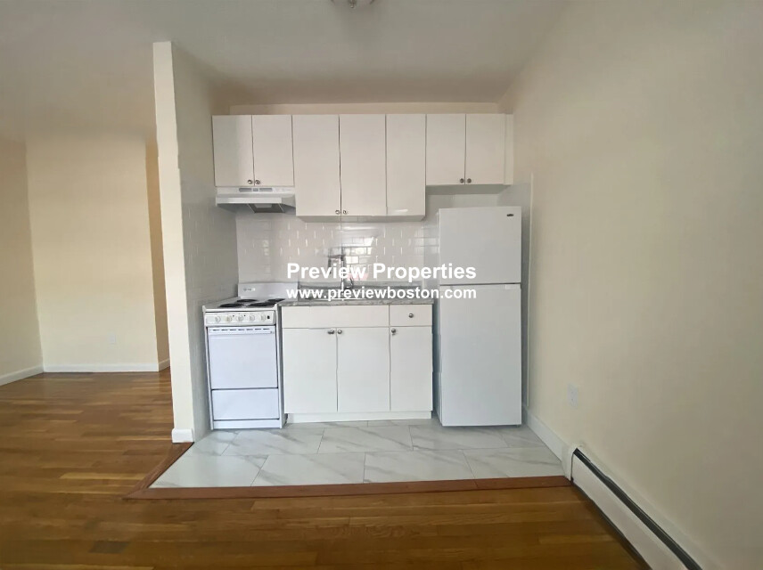 176 North Beacon St, Brighton