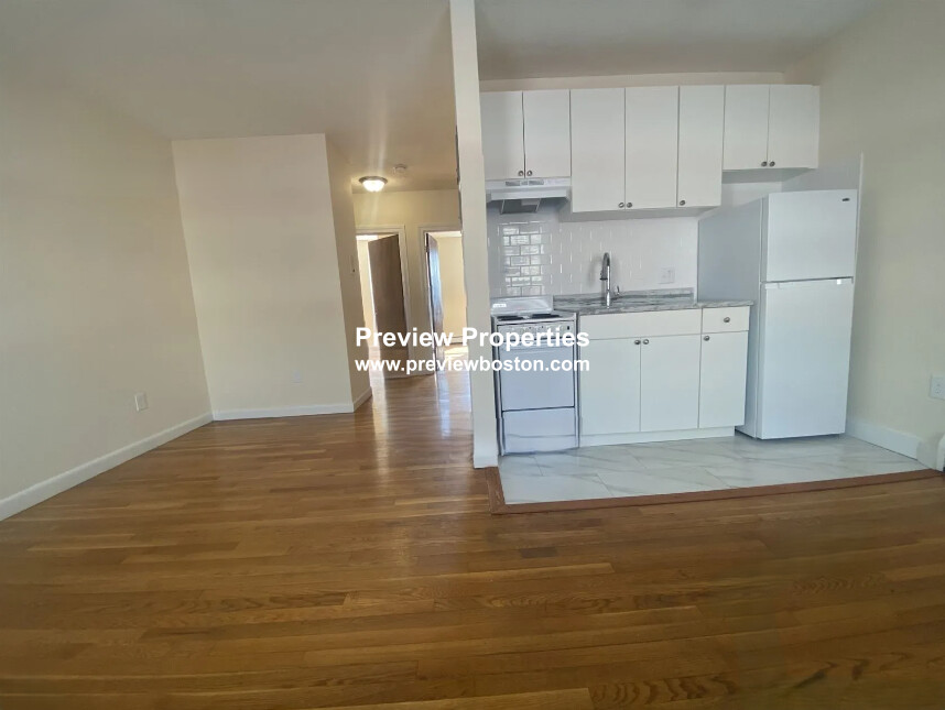 176 North Beacon St, Brighton