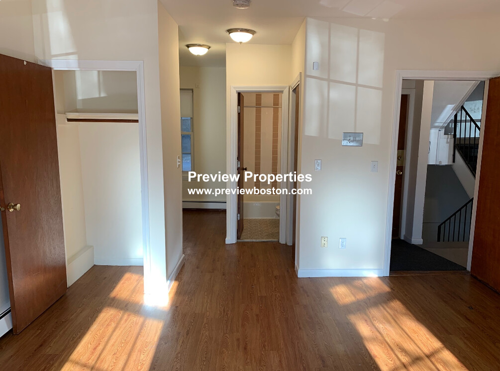 74 South Huntington Ave, Jamaica Plain