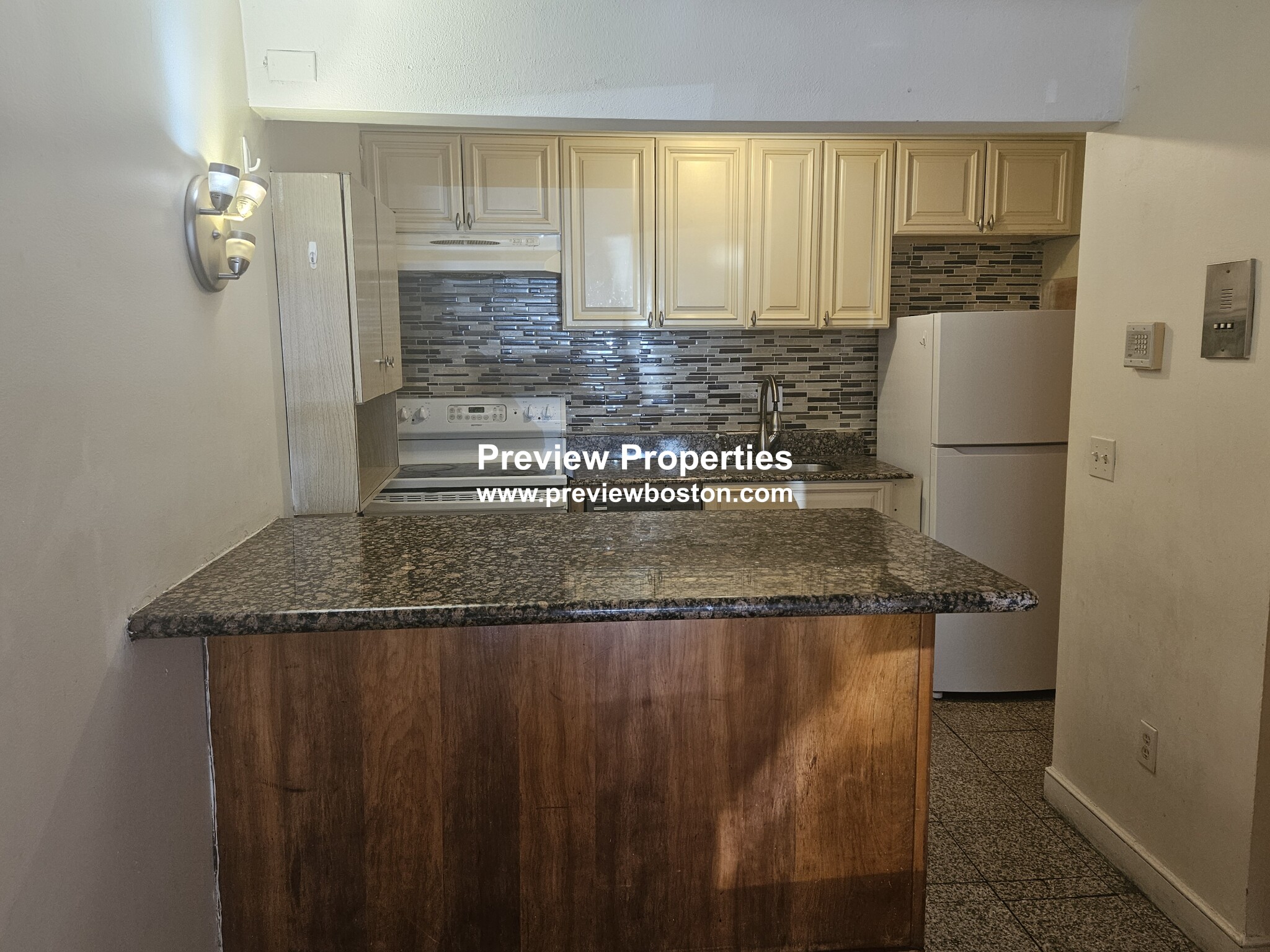 12 Commonwealth Ct, Brighton