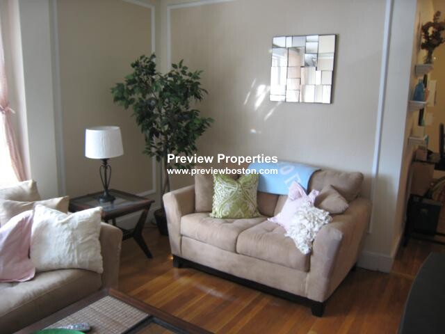 2003 Commonwealth Ave, Brighton