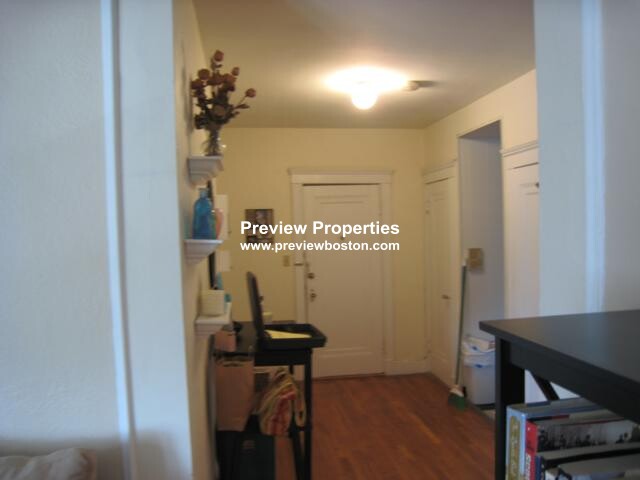 2003 Commonwealth Ave, Brighton