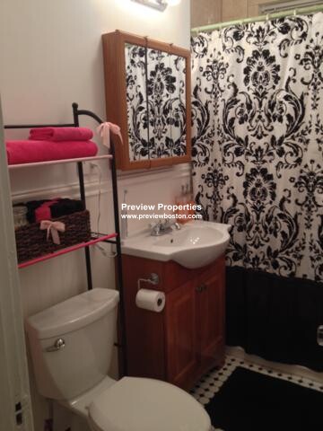 2003 Commonwealth Ave, Brighton