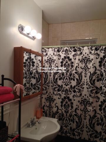 2003 Commonwealth Ave, Brighton