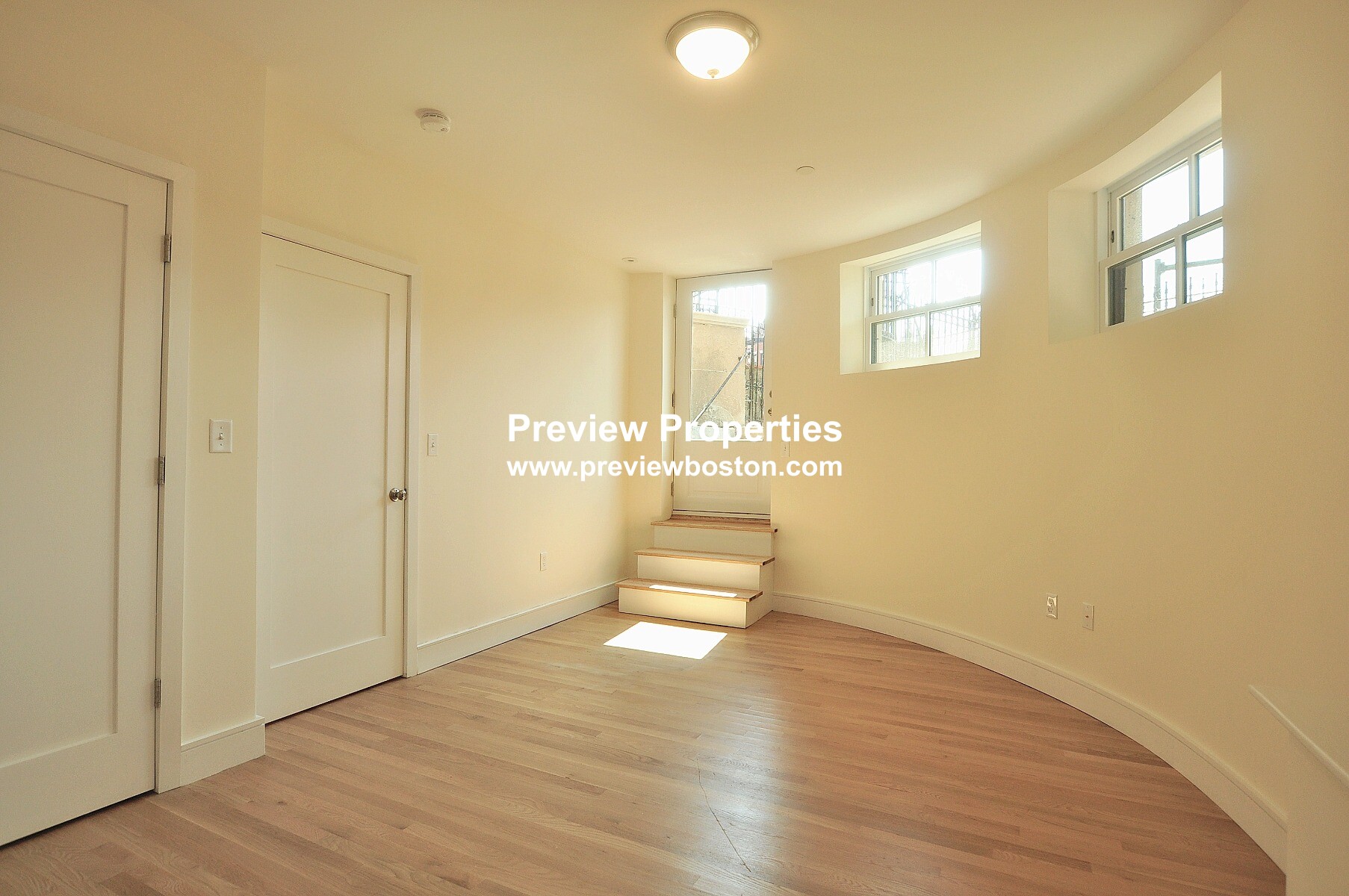 877 Beacon St, Fenway