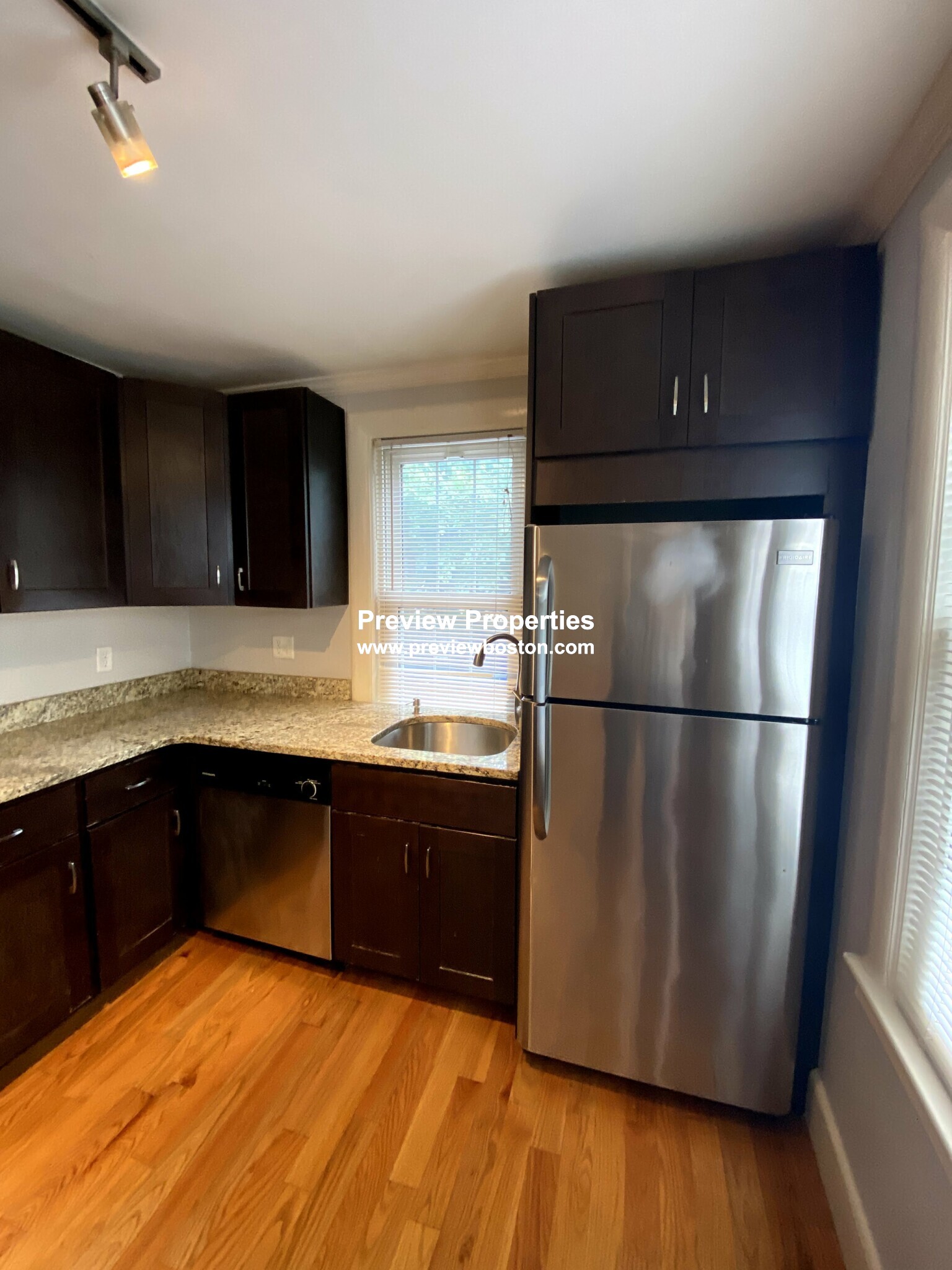 2 Braemore Rd, Brighton