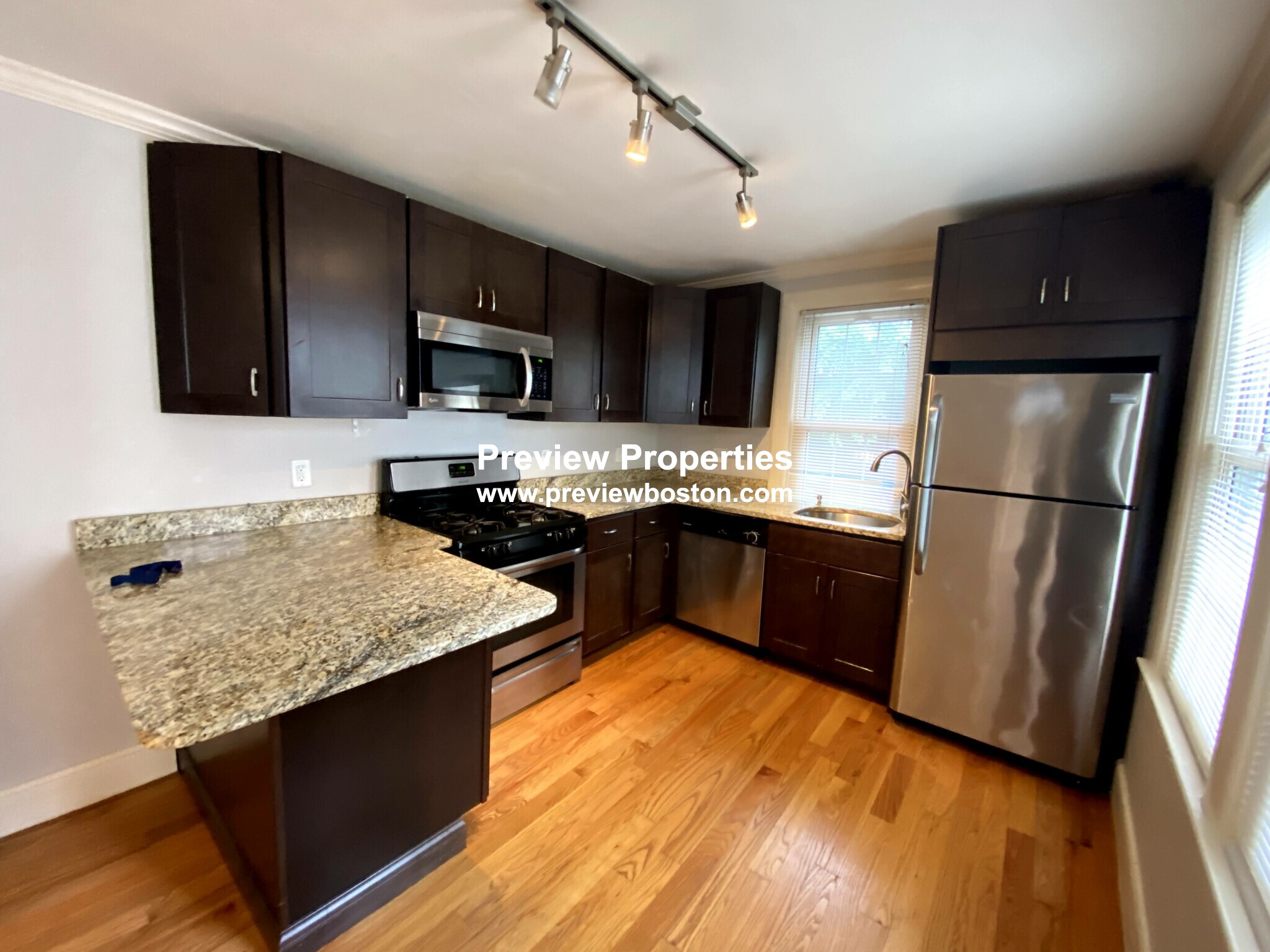 2 Braemore Rd, Brighton