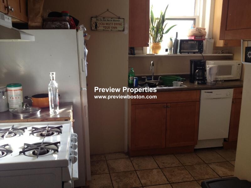 71 South Huntington Ave, Jamaica Plain