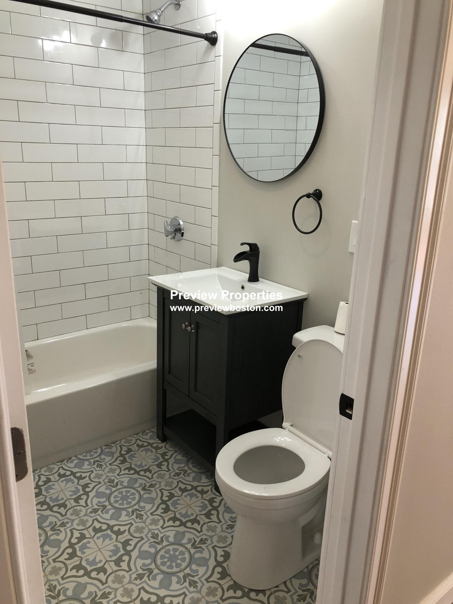 12 Chelsea St, East Boston