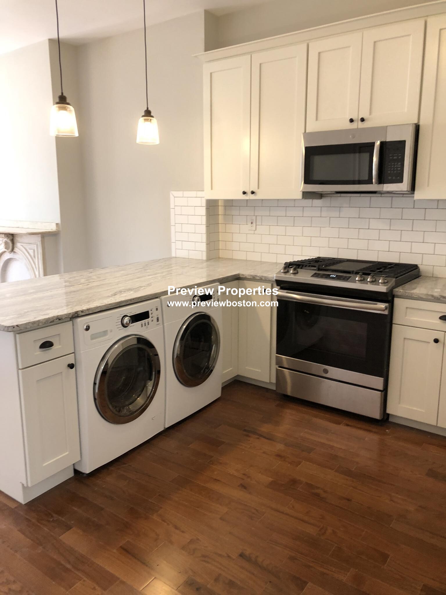 12 Chelsea St, East Boston