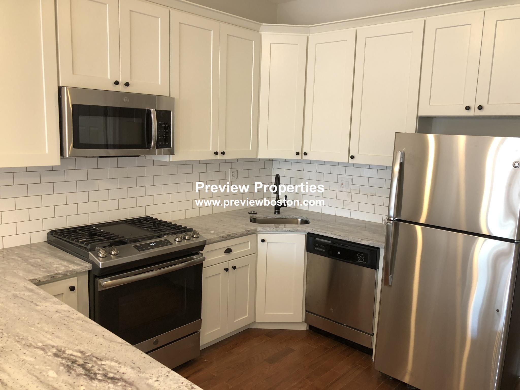 12 Chelsea St, East Boston