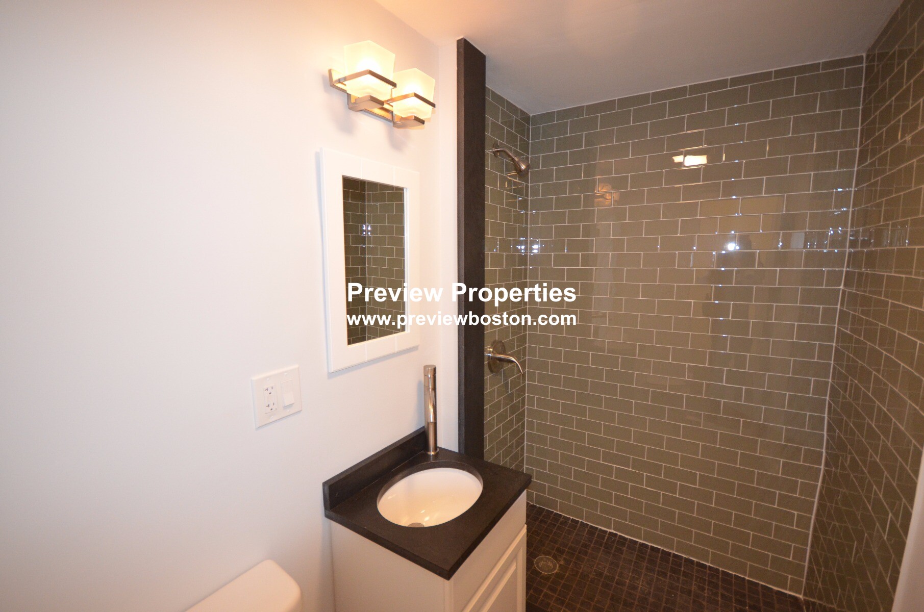 20 Chelsea St, East Boston