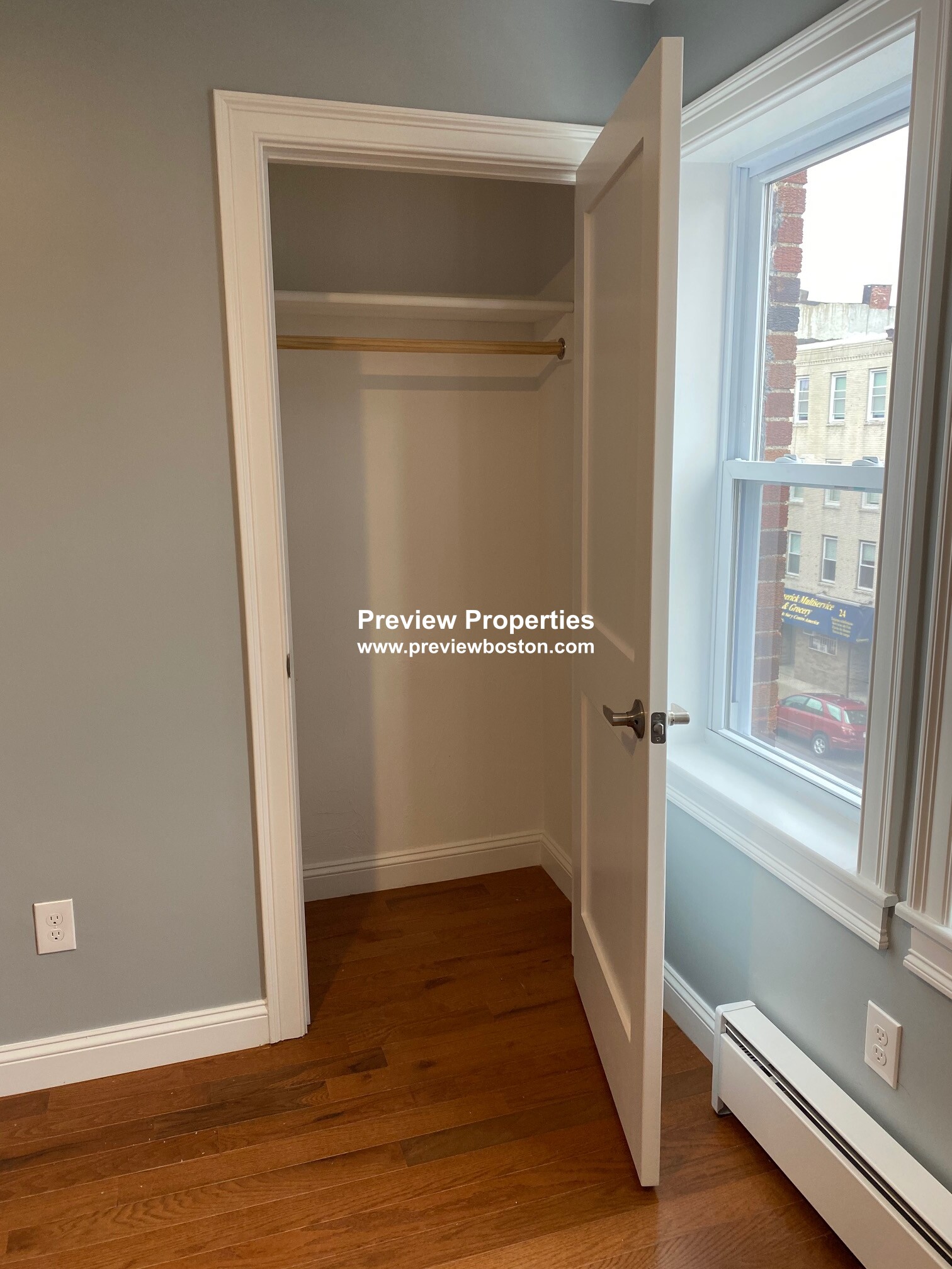 33 Chelsea St, East Boston