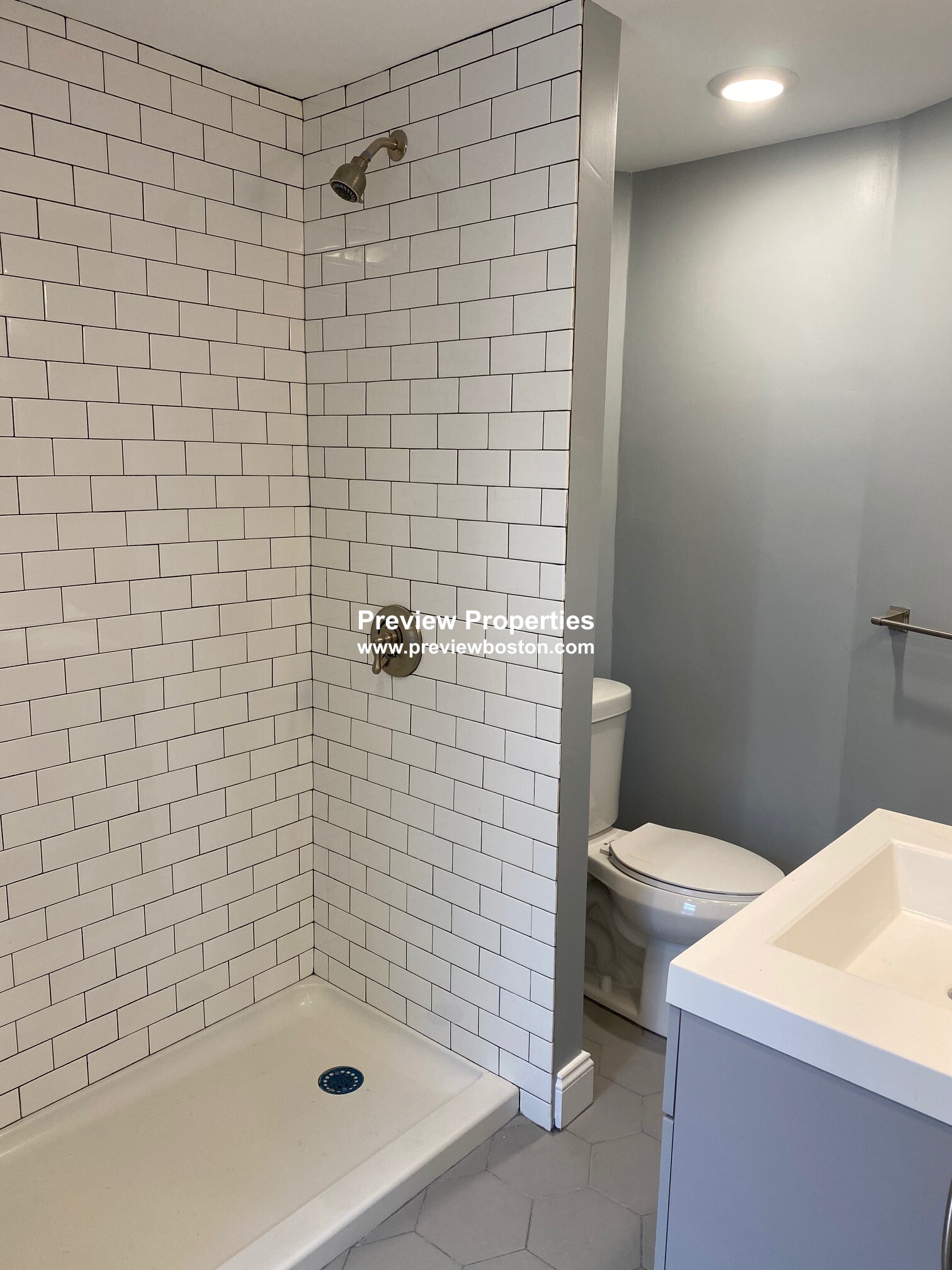 33 Chelsea St, East Boston