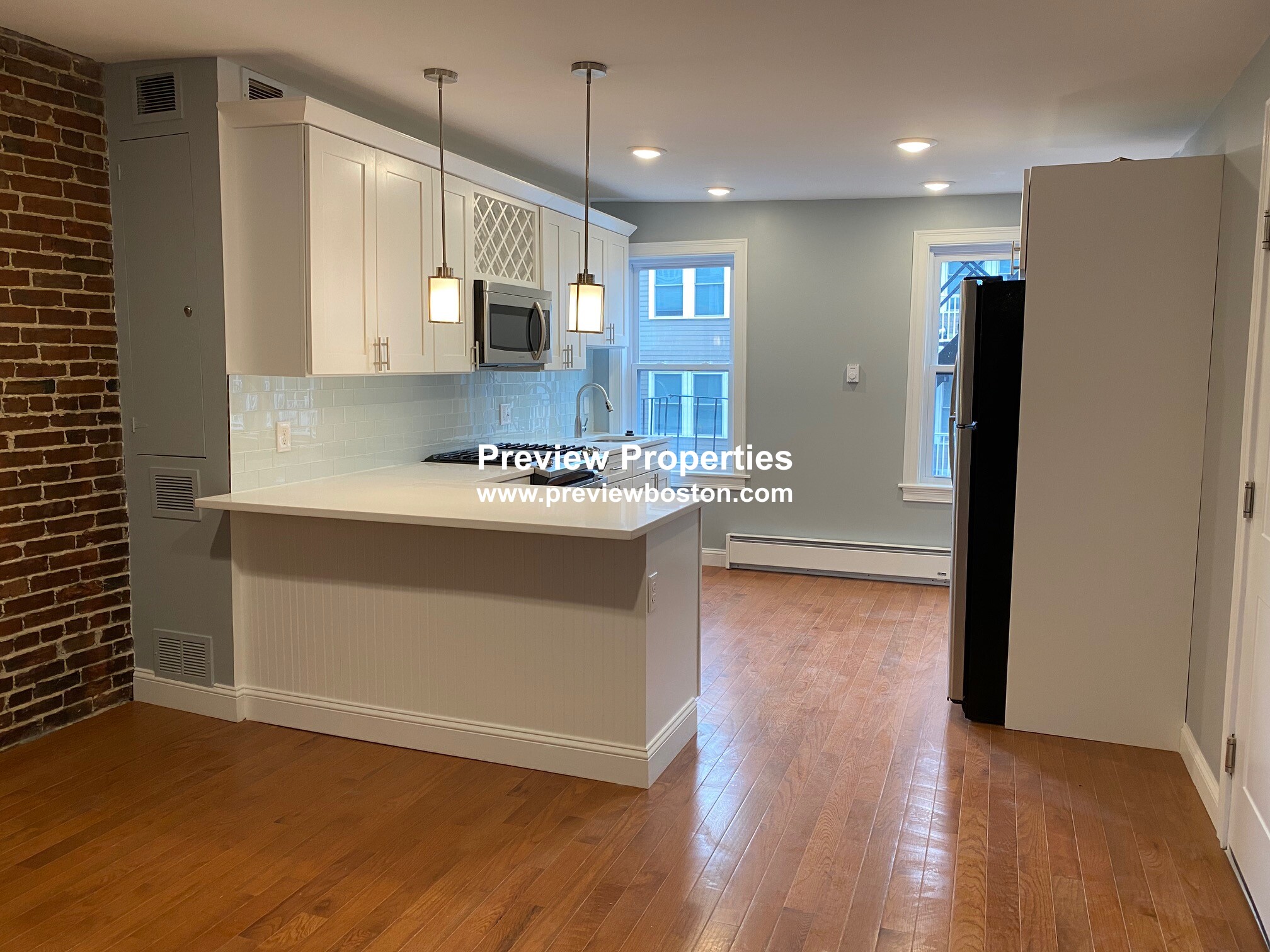 33 Chelsea St, East Boston