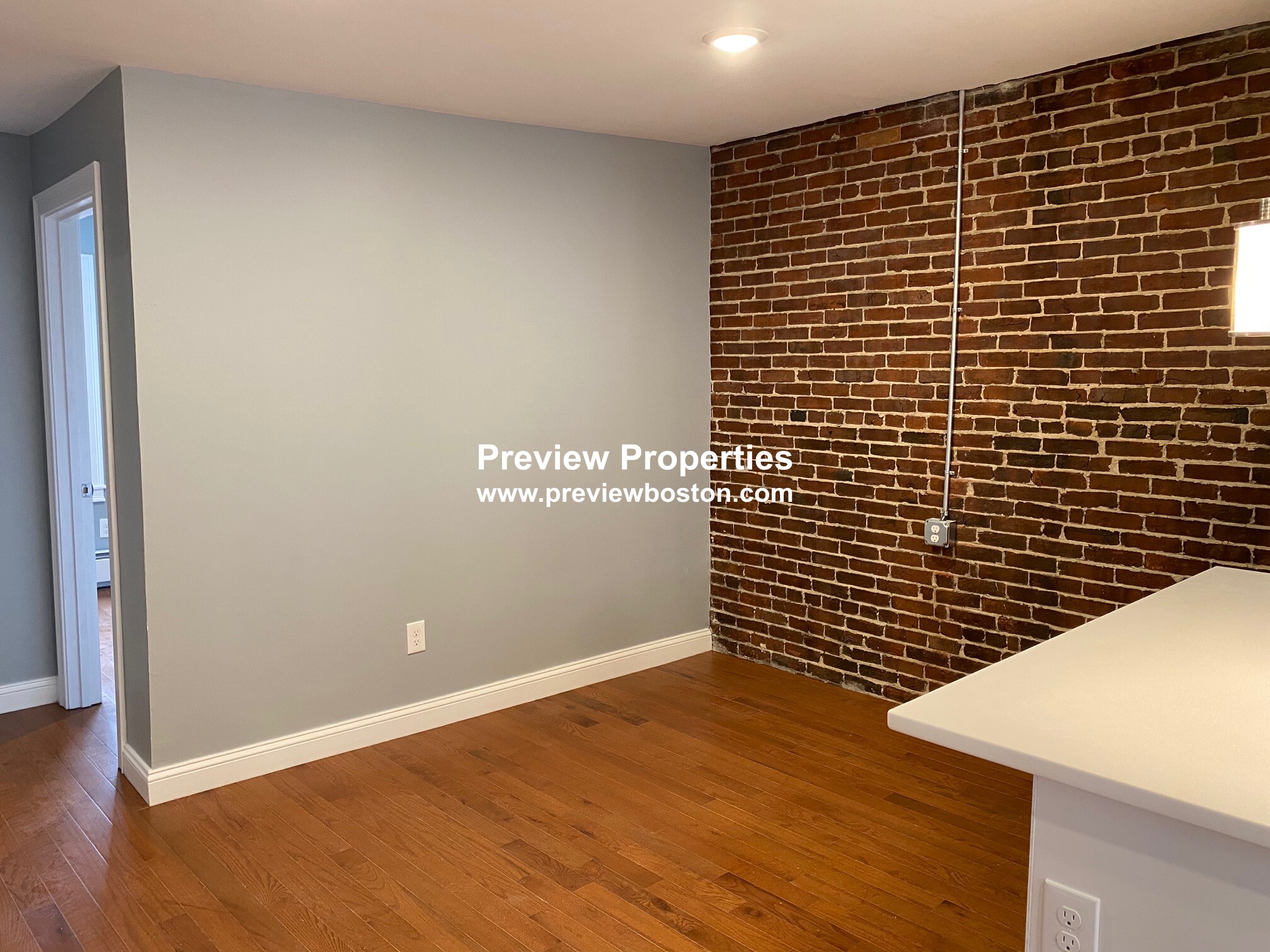 33 Chelsea St, East Boston