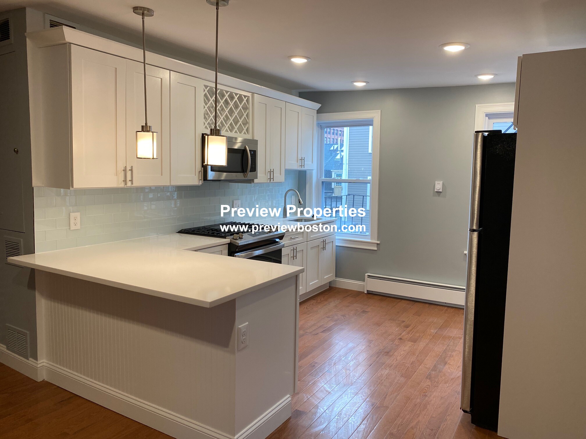 33 Chelsea St, East Boston