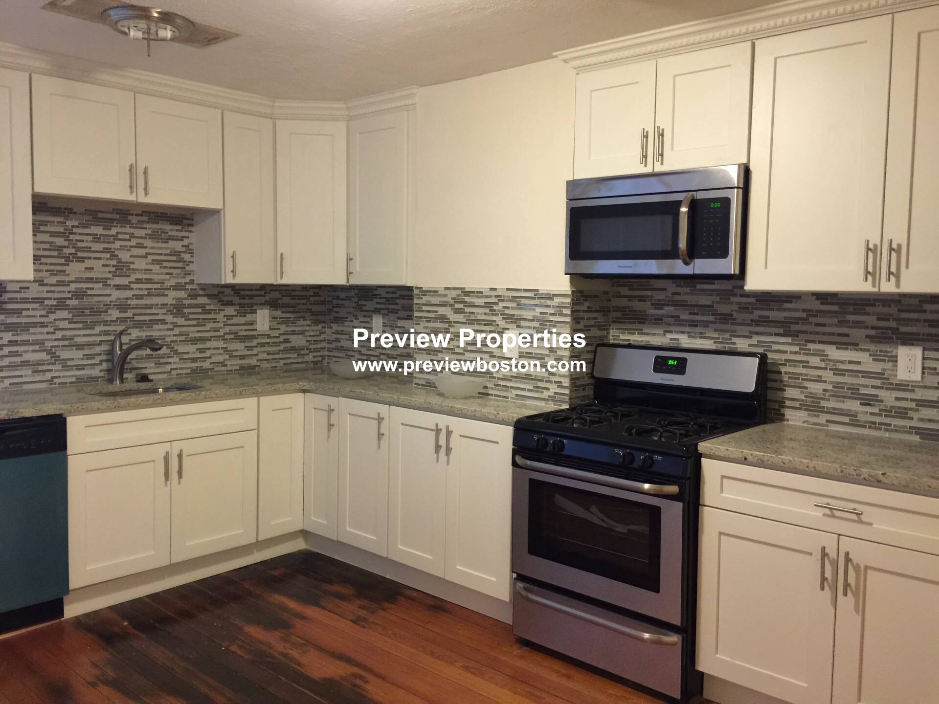 72 Frankfort St, East Boston