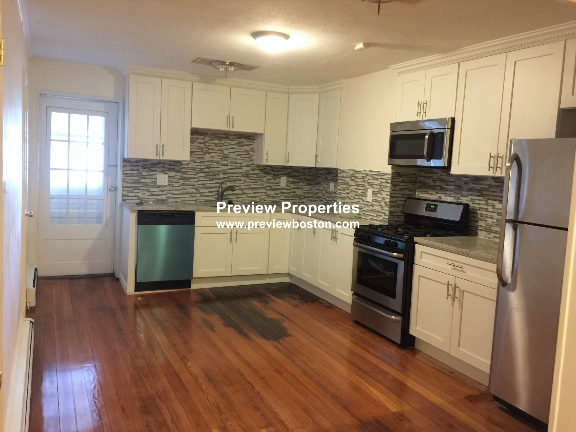 72 Frankfort St, East Boston