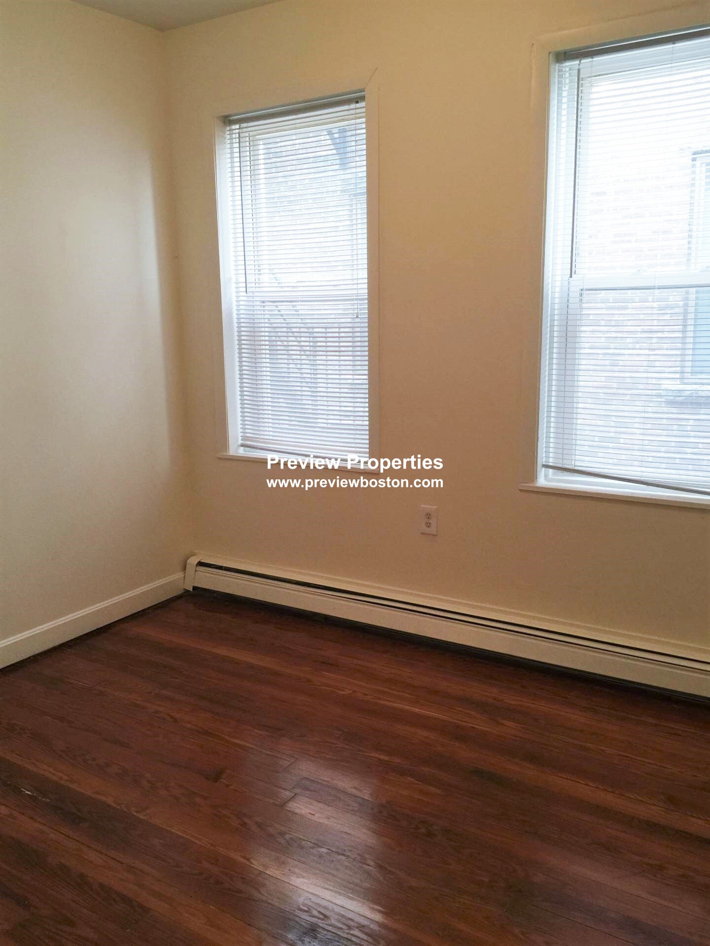 72 Frankfort St, East Boston