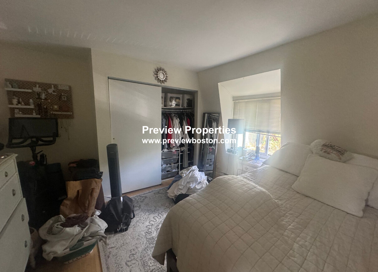 126 Marginal St, East Boston