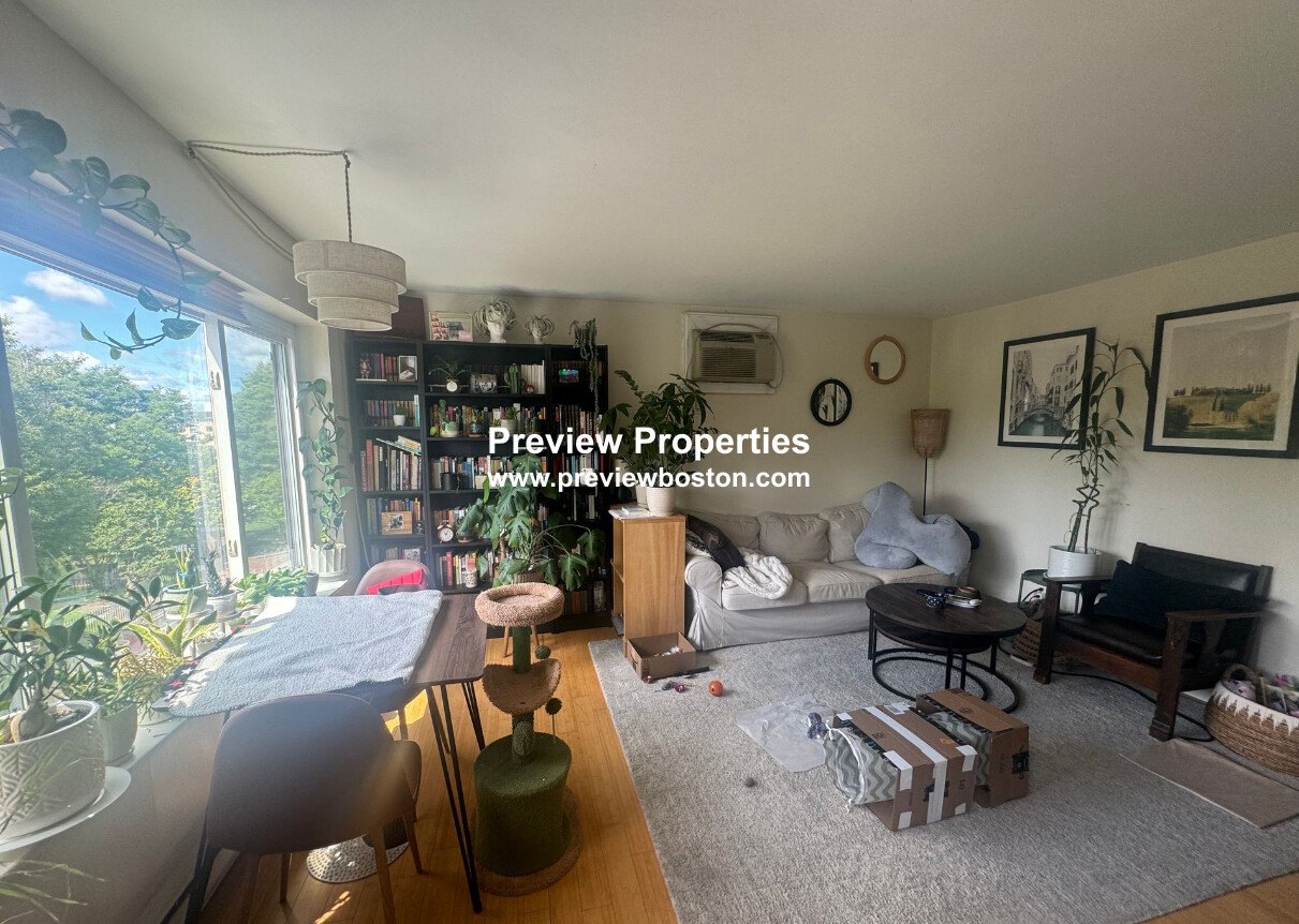 126 Marginal St, East Boston