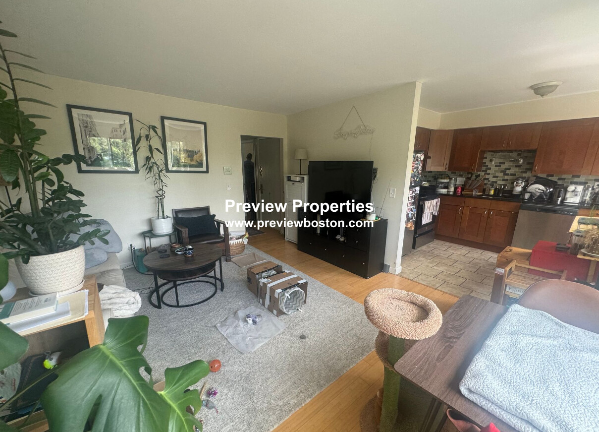 126 Marginal St, East Boston