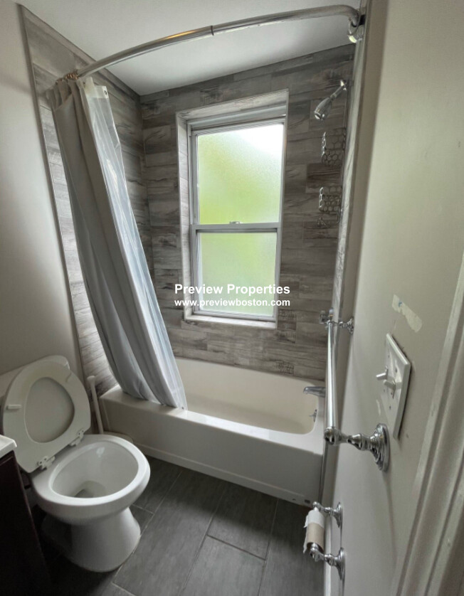 241 Maverick St, East Boston