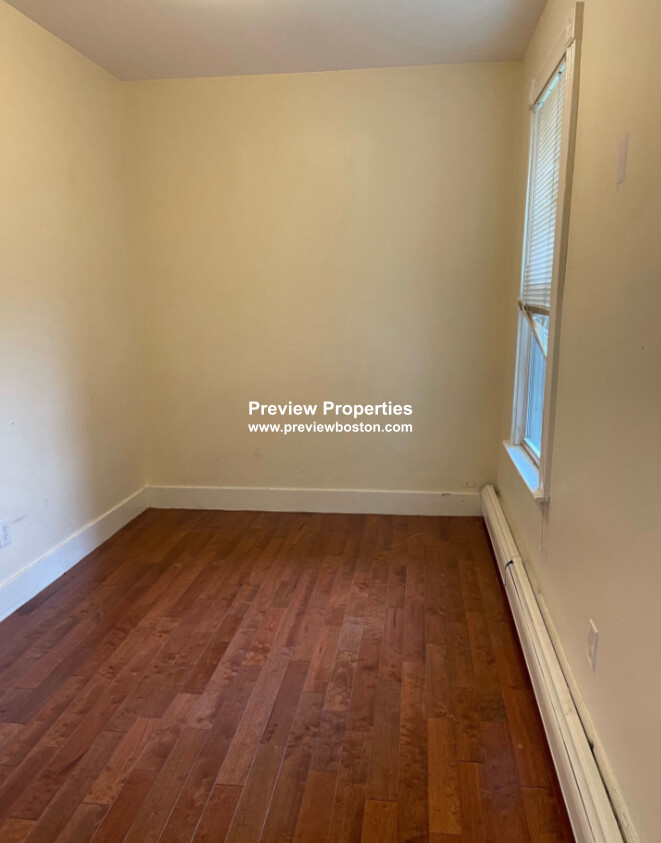 241 Maverick St, East Boston