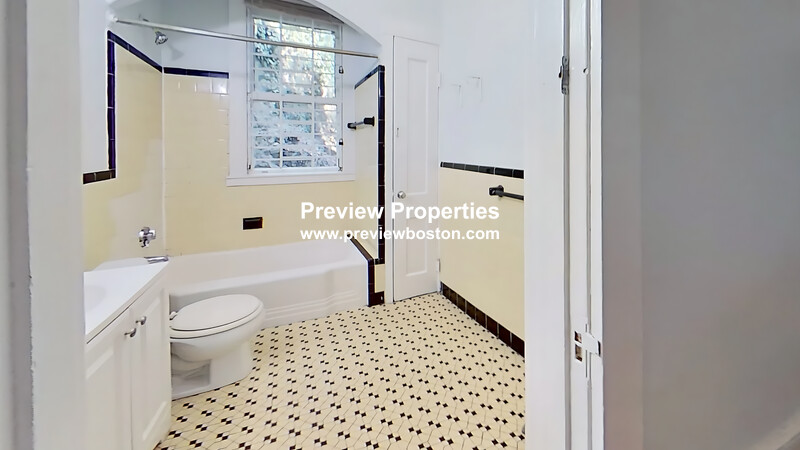 1789 Commonwealth Ave, Brighton