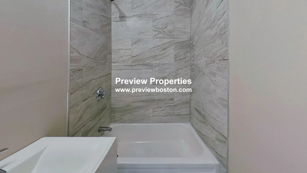 121 George St, Roxbury