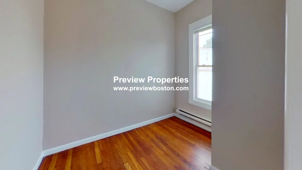 121 George St, Roxbury