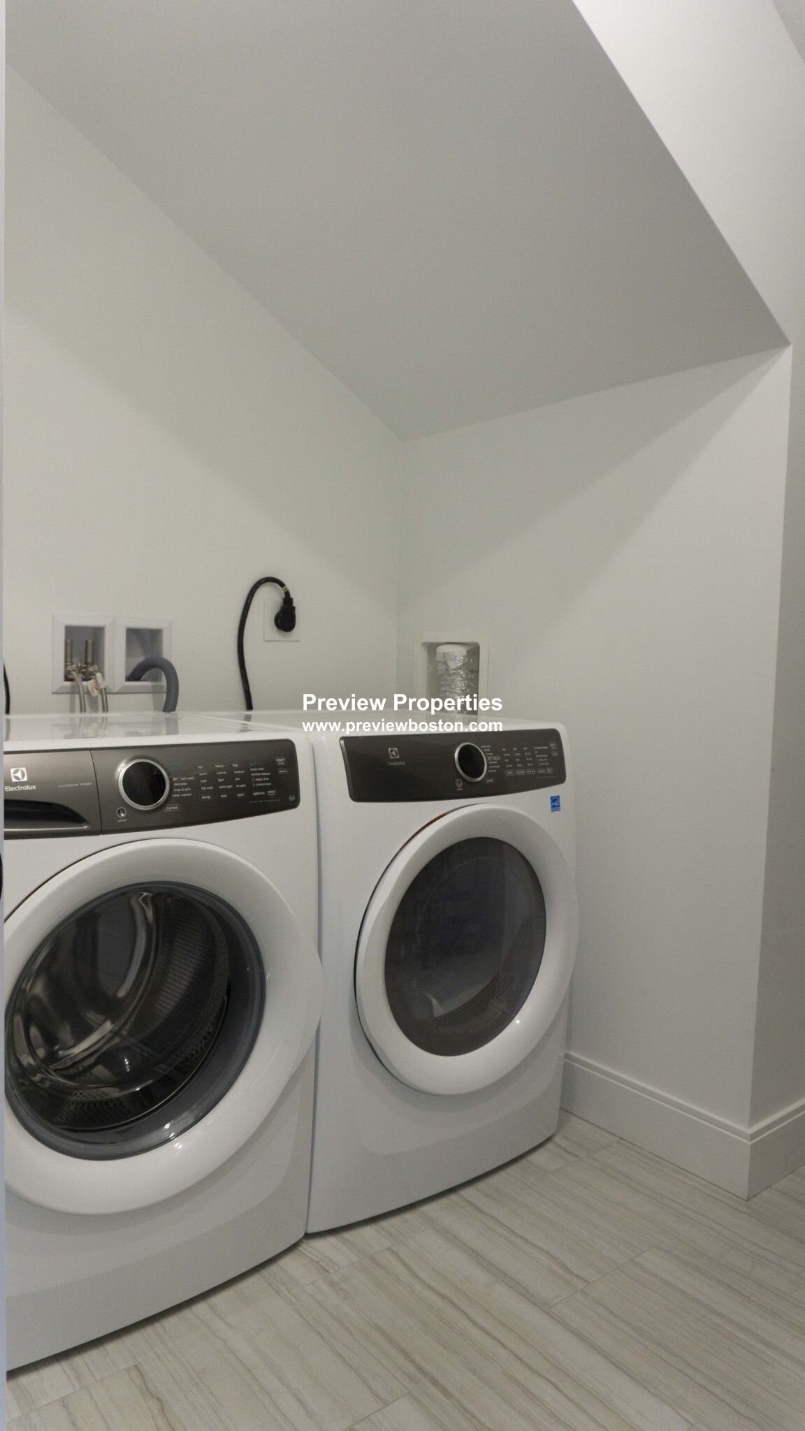 79 Linden St, Allston