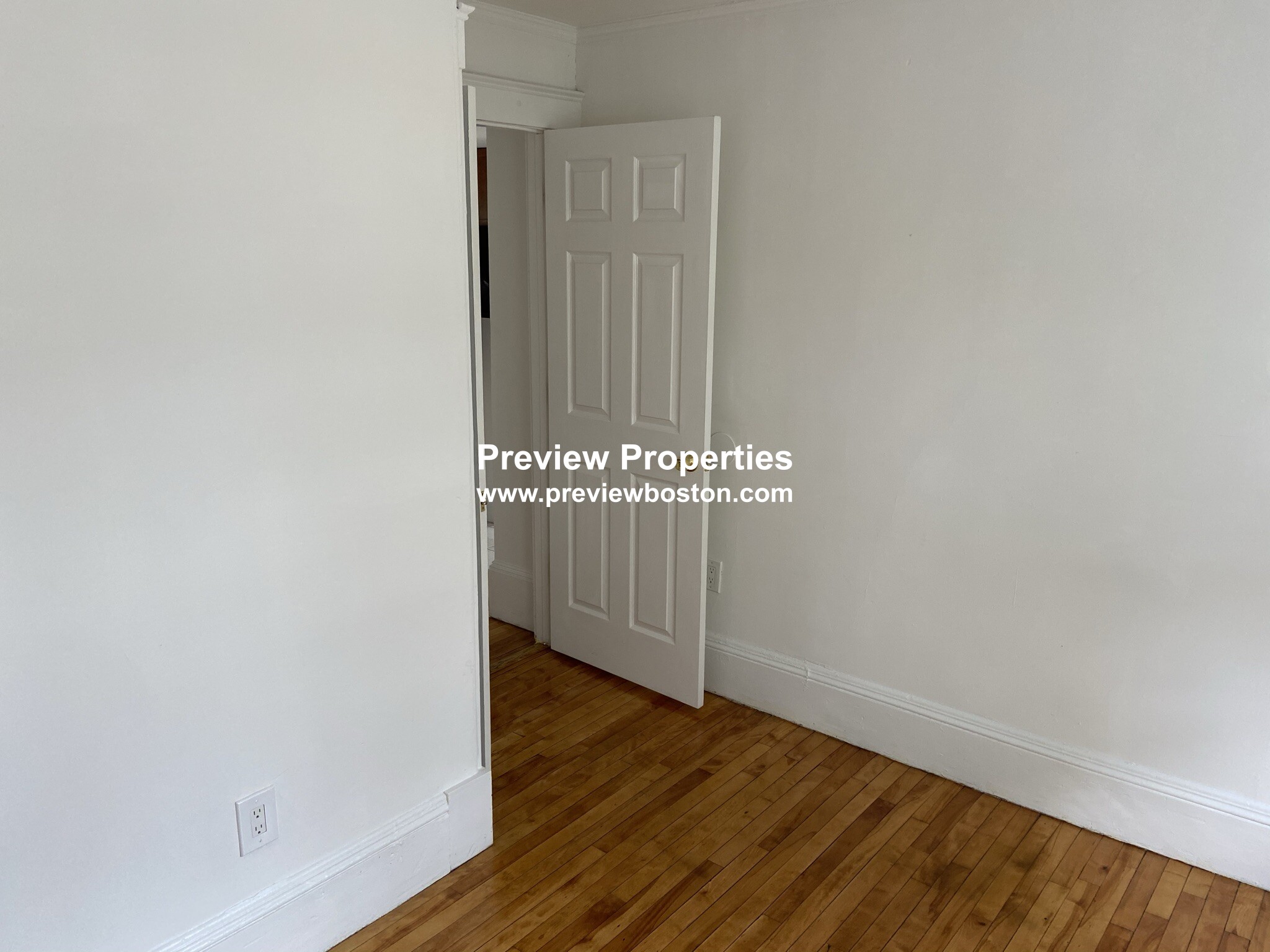 24 Dunreath St, Roxbury