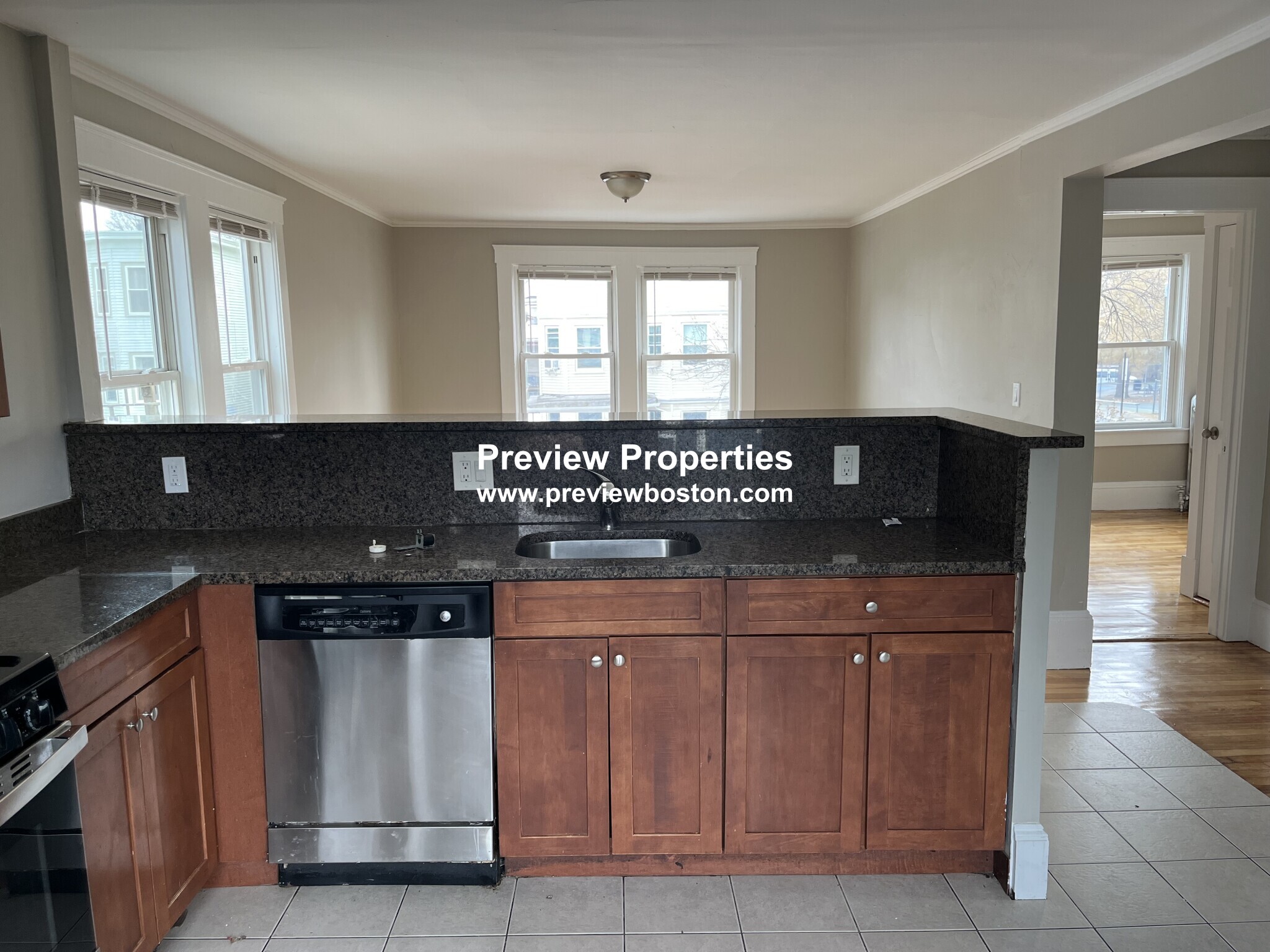 24 Dunreath St, Roxbury