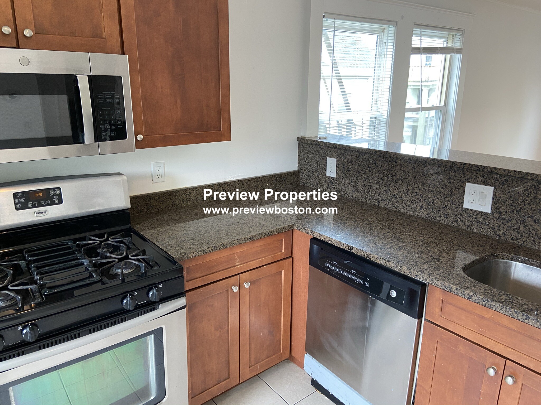 24 Dunreath St, Roxbury