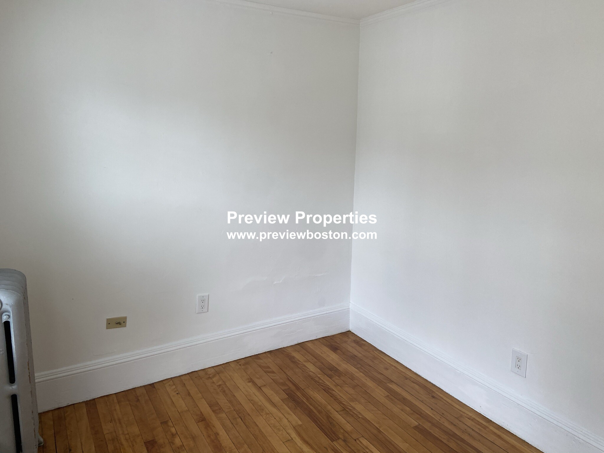 24 Dunreath St, Roxbury