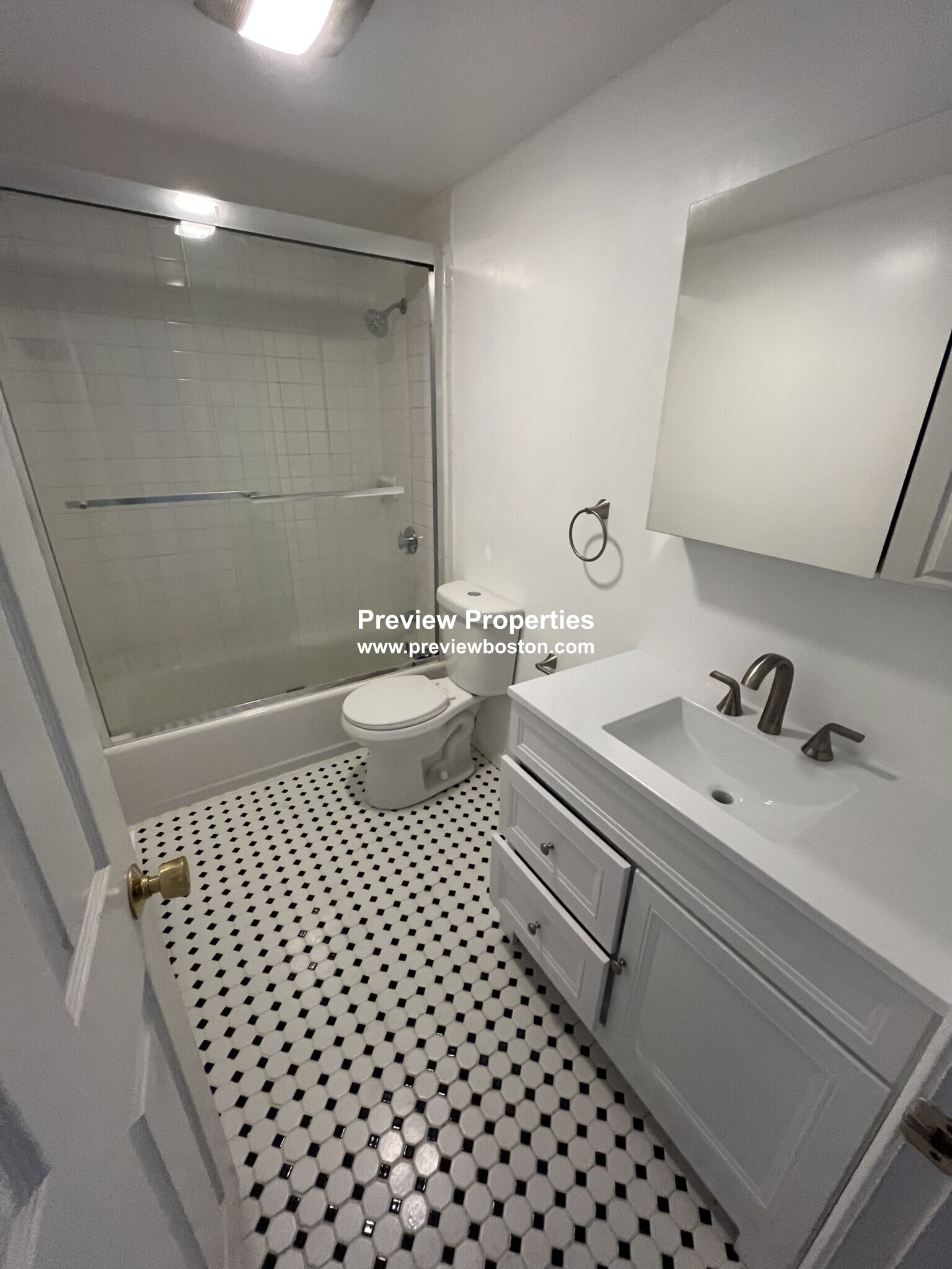 1742 Washington St, South End