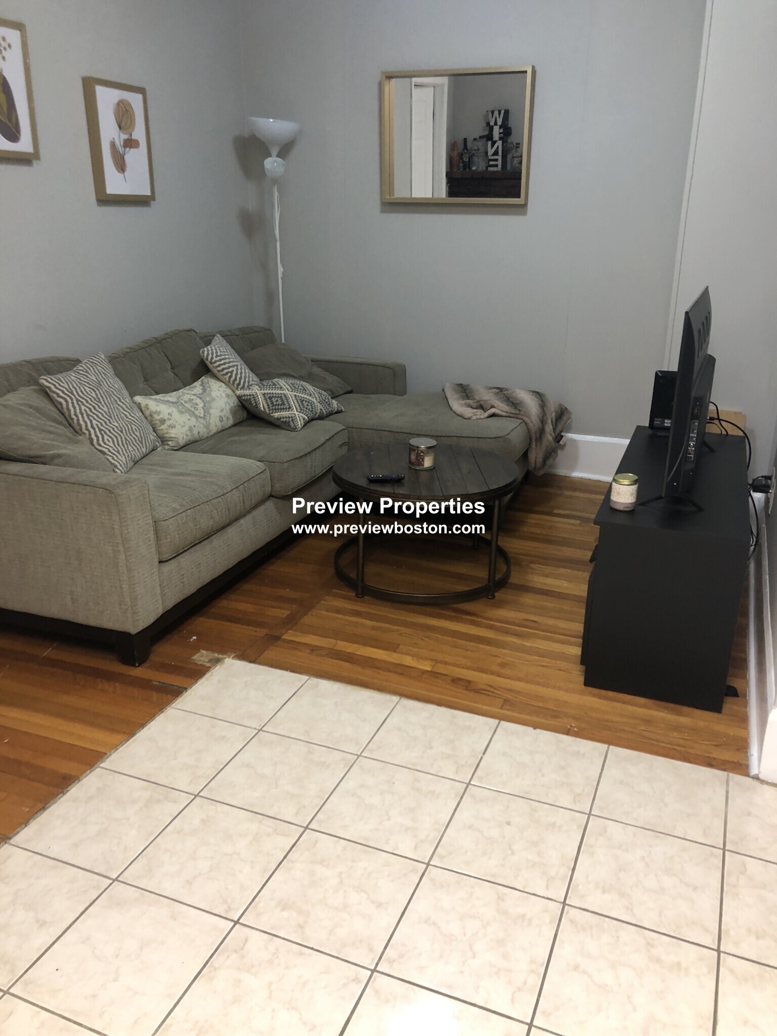 879 Beacon St, Fenway