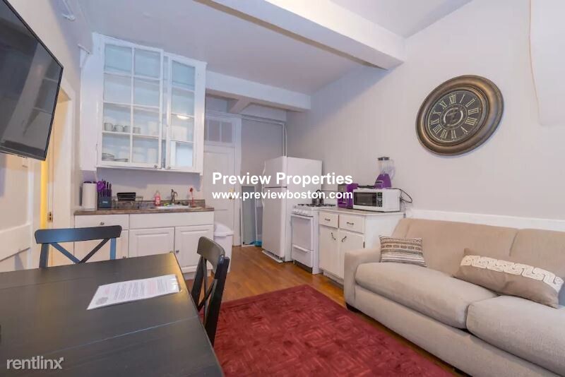 161 Endicott St, North End