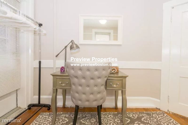 161 Endicott St, North End