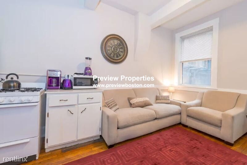 161 Endicott St, North End