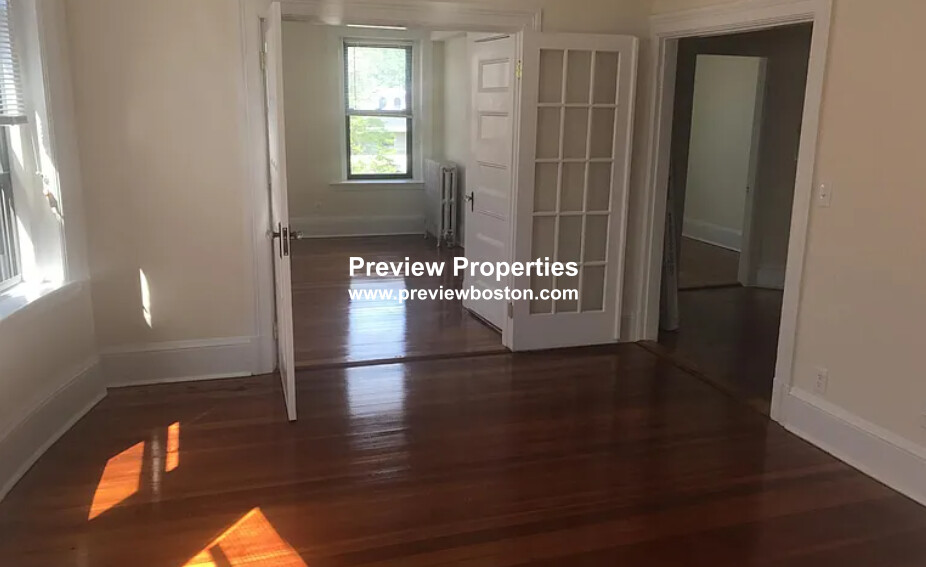 885 Massachusetts Ave, Mid Cambridge