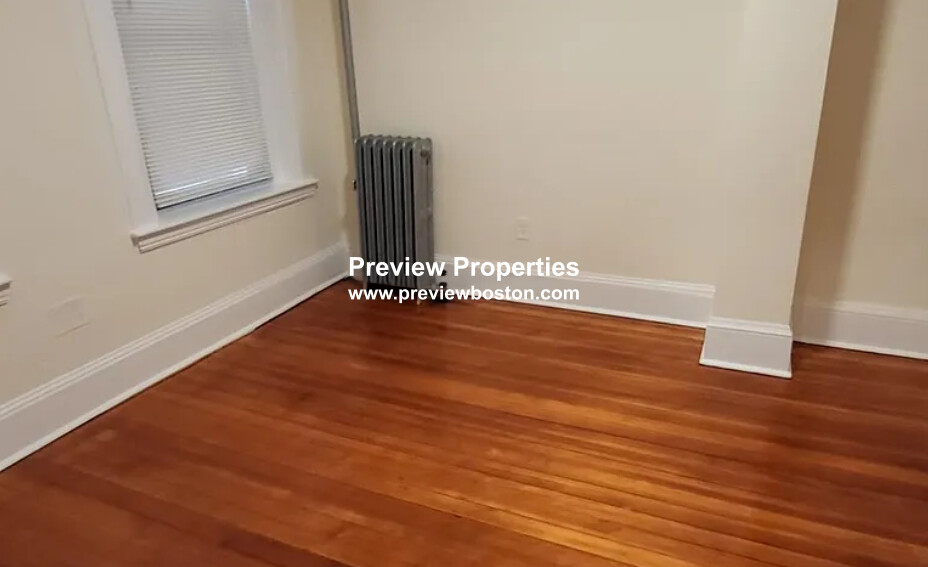 885 Massachusetts Ave, Mid Cambridge