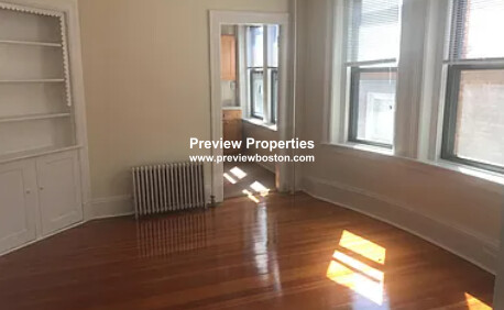 885 Massachusetts Ave, Mid Cambridge