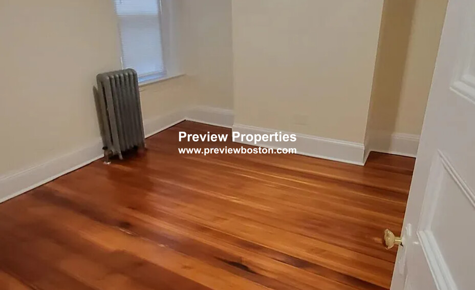 885 Massachusetts Ave, Mid Cambridge