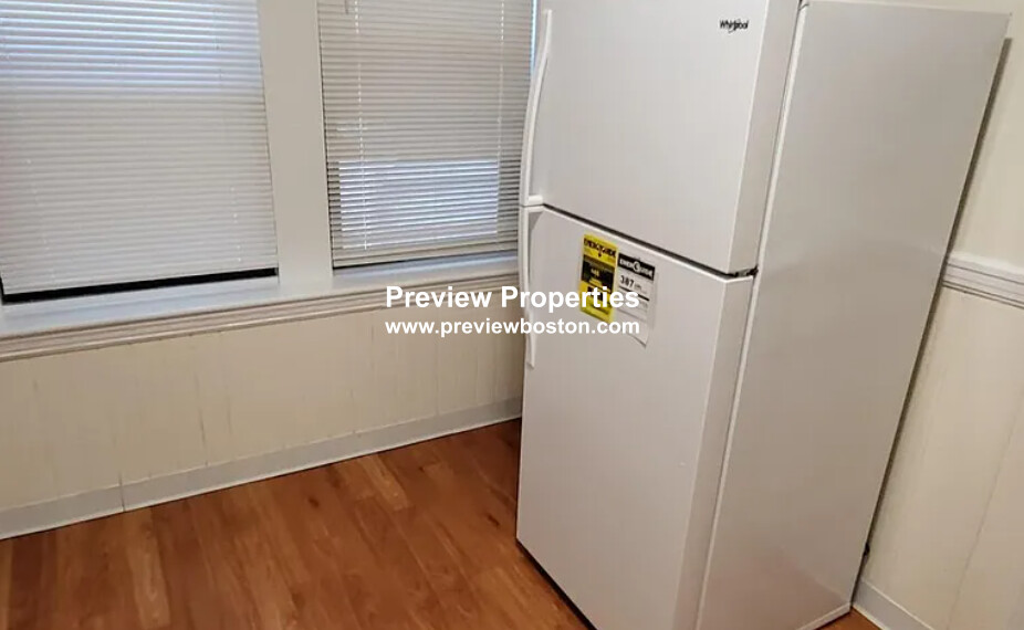 885 Massachusetts Ave, Mid Cambridge